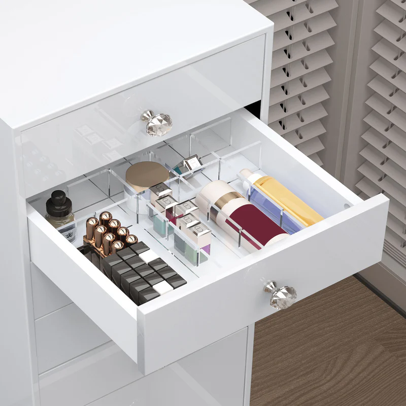 VANITII Acrylic Dividers vanitii can be freely and flexibly arranged in your storage drawers, allowing you to neatly organize your items.
